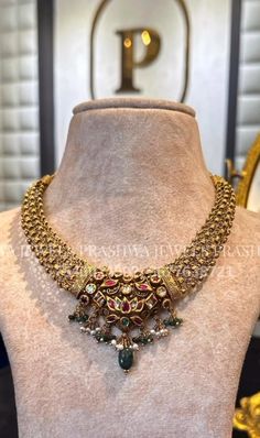 Choker Antique Necklace Designs, Uncut Haram, Choker Necklace Designs Gold Indian, Beads Jewelry Indian Gold, Gold Chandbali Earrings, Fashion Jewelry Necklaces Gold