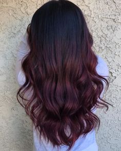 Red Hair With Blonde Highlights, Cherry Hair Colors, Wine Hair Color, Hair Color Mahogany, Mahogany Hair, Red Hair Looks