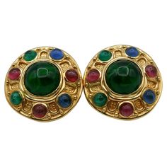 CHRISTIAN DIOR vintage gold tone clip-on earrings embelisshed with multicolour (green, red and blue) marbled glass cabochons. Embossed CHR. DIOR © GERMANY. Indicative measurements : diameter approx. 3.5 cm (1.38 inches). Weight per earrings : approx. 22 grams. Material : Gold tone metal hardware / Glass. NOTES - This is a preloved vintage item, therefore it might have imperfections. - Colors may differ slightly from actual product appearance due to differences in lighting conditions. - As a buye Dior Vintage, Metal Hardware, Gold Tone Metal, Vintage Earrings, Vintage Gold, Clip On Earrings, Christian Dior, Metallica, Red And Blue