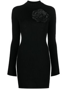 Elegant short dress by Blumarine is made of wool rib characterized by the flower décor on the front.- Mock neckline- Long sleeves- Tight fit- Composition: 100% WOGender: WomenMaterial: WOOLOL | 100%WOOLColor: BlackMade in: ITProduct ID: 2A199A_N0990*Import tax/duty will be calculated at checkout (If applicable) Blumarine Dress, Elegant Dresses Short, Fitted Mini Dress, Ribbed Knit Dress, Brunch Outfit, Wool Dress, Look Chic, Flower Dresses, Black Wool