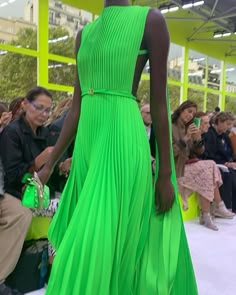 Pleated Fabric Dress, Pleated Fashion, Girls Dress Sewing Patterns, Neon Dresses, Cato Fashion, Social Dresses, Gown Inspiration, Evening Outfits, Gala Dresses