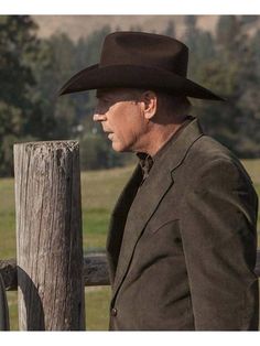 Yellowstone John Dutton Brown Corduroy Blazer John Dutton Yellowstone, Yellowstone John Dutton, Kevin Costner Yellowstone, Yellowstone Cast, Dutton Ranch Yellowstone, Winter Cowboy, Yellowstone Outfits, Yellowstone Tv Show, Brown Corduroy Blazer