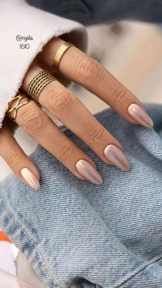 Chrome Manicure Ideas, Best Chrome Nails, Sofisticated Nails, January Manicure, Tan Chrome Nails, Chrome Powder Nails, Ongles Beiges, Nagellack Trends, September Nails