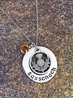 Flower Of Scotland, Outlander Novel, Outlander Gifts, Outlander Book Series, Celtic Necklace, Trendy Glasses, Claire Fraser