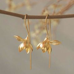 “Blodeuwedd” Orchid Flower Floral Sculpted Feminine Delicate 3d Classy Chic Elegant Upscale Elevated Artsy Art Deco Art Nouveau Gold Ear Pin Hook Threader Dangle Earrings. So Pretty! New. *Also Available In Silver! **See Also “Tasteful Tulips” Listing. Measurements: Pin Length: 2” Flower Diameter/Width: 0.5” If You Want It, Don’t Let It Get Away Send Me An Offer! I Love To Do Bundle Order Discounts! Elegant Earrings With Flower Decoration And Adjustable Fit, Elegant Adjustable Earrings With Flower Decoration, Elegant Adjustable Flower Earrings With Ear Wire, Elegant Adjustable Flower Earrings, Flower Drop Earrings, Silver Flower Earrings, Spring Gifts, Magnolia Flower, Silver Drop Earrings