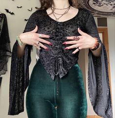 Estilo Hippy, Witch Fashion, Witchy Fashion, Goth Outfits, Edgy Outfits, Goth Fashion, Gothic Fashion, Look Cool