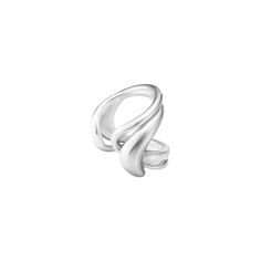 Referencing the organic shapes and daring look of the Arc collection, this open ring is a bold addition to any ensemble. Designed by the Georg Jensen Design Studio, the piece features silver swirls that wrap around the finger, giving life to a ring like no other. Unusual Rings Silver, Organic Shape Jewelry, Unusual Rings, Bold Rings, Swirl Ring, Design Studios, Exclusive Jewelry, Georg Jensen, Ring Size Guide