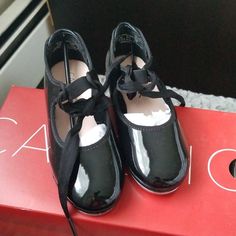 Never Worn Capezio Tap Shoes Capezio Shoes, Shoes Color, Tap Shoes, Kids Shoes, Tap, Dress Shoes, Color, Black