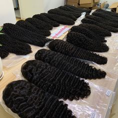 Selling Bundles Of Hair, Wigs Business, Natural Looking Curls, Hair Extension Shop, Hair Boutique, Hair Business, Long Acrylic Nail Designs, Business Baby, Small Business Inspiration