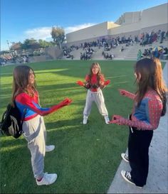 not my pic! Cute Halloween Costumes For Bsf, Halloween Outfits For 3 Best Friends, Halloween Costume Ideas 12-13, Cute Spider Man Costume, Funny Halloween Costumes 3 People, Holloween Costume Trio Ideas, Last Minute Matching Halloween Costumes, Halloween Trip Costumes, Halloween Costumes Teen Girl Trio