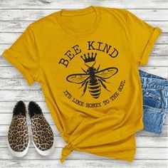 Bee Diy, Bee Crown, Bee Pictures, Diy Shirts, Women's Outfits By Occasions, Short Sleeve Pattern, Cheap Shirts, Queen Bee, Queen Bees