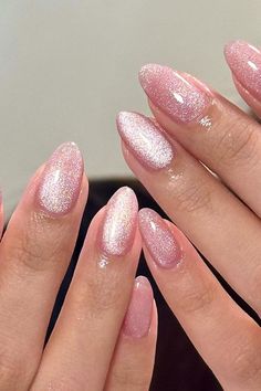 Pink Sparkle Almond Acrylic Nails, Nails That Fit With Everything, Pink Nails Magnetic, All Pink Glitter Nails, Light Pink Velvet Nails, Light Pink Magnetic Nails, Nails Pink Cat Eye, Magnetic Almond Nails, Magnet Nails Pink