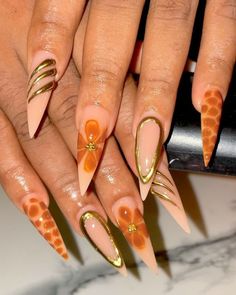 Azeez Hafeez Olamilekan on Instagram Earthy Almond Nails, Sienna Nails, Fall Nails Stiletto, Orange Trendy Nails, Fall Stiletto Nails Design, Aphrodite Nails, Sassy Nails, Work Nails