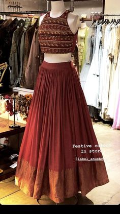 Ghagra And Top, Skirt Lehnga Designs, Cotton Indian Outfits, Skirt Kurta Indian Outfit, Ghagra From Saree, Kurti Skirt Indian Weddings, Lengha From Saree, Long Skirt Outfits Indian Traditional, Traditional Top And Skirt