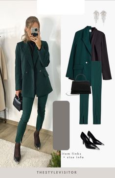 Green Suit Women, Business Wardrobe, Ladies Suit, Color Combinations For Clothes, Green Suit, Business Style, Checked Blazer, Business Fashion, Smart Casual