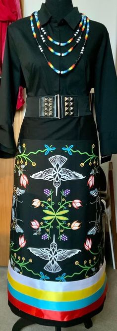 Indian Skirt, Jingle Dress, Skirt Inspiration, Ribbon Shirt, Native American Regalia, Native American Clothing, Ribbon Skirts, Native Design, Native Beadwork