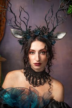 Crown Fairytale, Fairytale Crown, Antler Crown, Photography Halloween, Halloween Crown, Handmade Flower Crown, Fairy Crown, Black Fairy, Goth Fairy