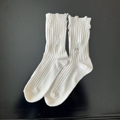 fb-feed Casual Knit Knee-high Socks, Trendy Knitted Stretch Socks, Trendy Stretch Knitted Socks, Casual Fitted Knitted Socks, Casual Knitted Knee-high Socks, White Cotton Socks For Fall, Cozy Mid-calf Spring Socks, Trendy Knitted Socks For Spring, Trendy Knitted One Size Socks