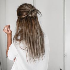 Hair Inspiration Extensions, Straight Prom Hair, 5 Minute Hairstyles, Relaxed Hair, Long Straight Hair, Everyday Hairstyles, Messy Hairstyles, Hair Dos, Ombre Hair