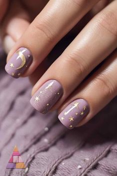 Elevate your style with these beautiful mauve nails featuring golden stars and crescent moons. Ideal for a chic and sophisticated appearance. Discover more nail inspo at nailhow.com. #mauvenaildesigns #mauvenailswithaccent Mauve Nail Designs, Star Nail Designs, Silk Wrap Nails, Quick Nail Art, Mauve Nails, Star Nail Art, Gold Nail Art, Magic Nails, Nail Prices