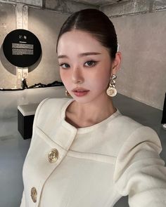 #song_jia #freezia #beauty #women_fashion #fashion Autumn Undertone, Song Jia Makeup, Jia Makeup, Old Money Hairstyles