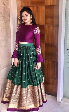 Lehenga Saree Design, Long Gown Design, Lehnga Dress, Girls Frock Design, Long Gown Dress, Half Saree Designs, Long Dress Design, Blouse Designs Silk, Kurti Designs Party Wear