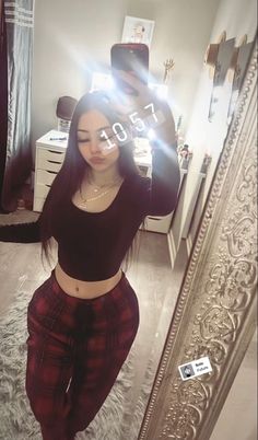 Fitness Selfie Ideas, Latina Shorts Outfit, Proclub Outfit, Baddie Selfie Ideas, Nina Fresa Outfits For School, Poses For Baddies, Baddies Outfit Ideas, Chula Outfits, Latina Clothing