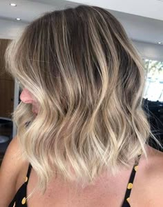 Beige Hair Color, Long Balayage, Beige Hair, Super Hair, Short Hair Balayage, Trendy Hair Color, Penteado Cabelo Curto, Brown Blonde Hair, Ombre Hair Color