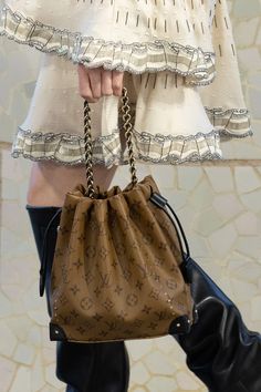 Louis Vuitton Cruise 2025 19 Celebrity Bags, Edgy Bags, Park Güell, Cecilie Bahnsen, Cruise Collection, 2025 Fashion, Monogram Bag, Alberta Ferretti, Wide Brimmed Hats