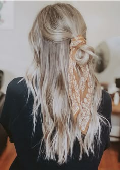 Natural Strawberry Blonde Hair, Hair Casual, Braids Blonde, Strawberry Blonde Hair, Full Face Makeup, Long Blonde, Hair Scarf, Hot Day, Half Up Half Down Hair