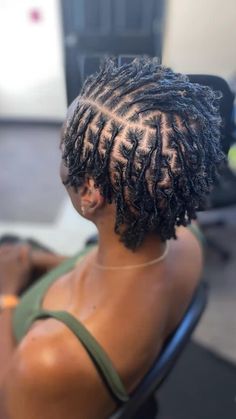 Dreadlocks Hair Care, Blue Eyes Natural, Big Chop Natural Hair, Short Dreadlocks Styles, Natural Make Up Tutorial, Short White Hair, Twa Hairstyles, Micro Locs, Short Box Braids Hairstyles