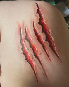 ⚠️⚠️Nothing is real it’s all facepaint!⚠️⚠️ Face painting illusion of a werewolf scratch! Products used: @superstarpaintofficial #bodyhorror #sfx #bodypainting #gore #fake #bodypaintingsfx #halloween #halloweenhaunt #werewolf #makeupartist #makeup #makeupaddict #scratch #cut #horror #horrorart #horrorfan #horrorcon #spooky #creepy #creepypasta #makeupillusion #illustionart #illusion Scratches Makeup Halloween, Fake Cuts Halloween, Fake Scratch Makeup, Face Wound Makeup, Sfx Makeup Wounds, Chest Wound Makeup, Halloween Makeup Neck Wound, Gore Halloween Costumes, Scar Face Paint