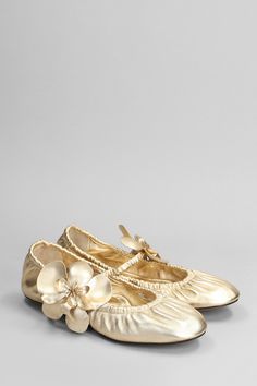 Ballet flats in gold leather, round toe, flower decoration, slip on, 100% leather, Made in Italy Rose Gold Accessories, Australian Swimwear, Boho Chic Design, Gold Ballet Flats, Gold Flats, Jet Setter, Shades Of Gold, Sneaker Wedge, Gold Leather