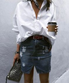 You Only Need 10 Neutral Staples to Create an Endless Wardrobe Casual Chique Stijl, Mode Tips, Denim Skirt Outfits, Rock Outfit, Bohol, Olivia Palermo