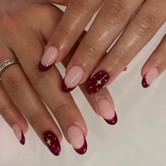 27 Irresistible Designs Of Red Wine Nails Perfect For Winter - Woman & Lifestyle Bridesmaids Nails, Wine Nails, Maroon Nails, Red Christmas Nails, Cherry Wine, Burgundy Nails, Almond Acrylic Nails, Women Lifestyle, Burgundy Dress