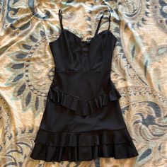 New Never Worn Wired Top Zip And Clasp Back Smoke Free Home Obo. Forever 21 Black Flirty Mini Dress, Forever 21 Black Mini Dress Flirty Style, Forever 21 Flirty Black Mini Dress, Forever 21 Flirty Mini Dress For Date Night, Flirty Mini Dress By Forever 21 For Date Night, Flirty Forever 21 Mini Dress For Date Night, Forever 21 Fitted Mini Dress Lined, Forever 21 Ruffled Dresses For Parties, Horror Game