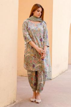 Shop for Gulabo Jaipur Green Cotton Floral Print Kurta Set for Women Online at Aza Fashions New Cotton Suit Designs, Latest Printed Suit Design 2023, Printed Kurta Sets For Women, Indian Kurta Sets For Women, Printed Kurta Designs Women Casual, Floral Kurta Sets For Women, Kurta Set Pattern, Printed Cotton Suit Designs Latest, Floral Print Kurta Designs Women