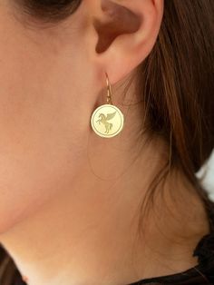 14K Solid Gold Pegasus Earrings - Unicorn Earrings - Gold Earrings - Mythology Jewelry Find all the information you need about your earrings: Material: 14K Solid Real Gold Stamp: 585 (14K) Earrings Size: ( 4 sizes available) -       0.47 inches / 12mm  (diameter) -       0.55 inches / 14mm (diameter) -0.62 inches / 16mm (diameter) -0.70 inches / 18mm (diameter) Thickness of the disc: 0.5mm Why choose us? - Our workshop will help you with any questions you may have, please do not hesitate to contact us!      - Customer  service is available 24/7. - All of our parcels are shipped for FREE (Economy Shipping) but you can select DHL Express for a faster arrival. - For custom designs, please message us! -  Personalised/ Custom orders cannot be returned. Pegasus Jewelry, Mythology Jewelry, Flying Horse, Unicorn Earrings, Horse Earrings, Gold Disc, Disc Earrings, Horse Lovers, Gifts For Horse Lovers