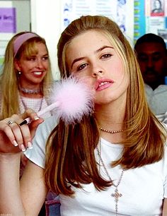 clueless...feather pens!! Please bring those back! Image Girly, Clueless Aesthetic, Look 80s, Ugh As If, Cher Horowitz, Alicia Silverstone, Clueless Outfits, Photo Grid, 90s Aesthetic