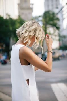 Hair Blond, Stylish Short Haircuts, Fall Trend, Stil Boho, Look Rock, Wavy Curly Hair, Windy City, Looks Style, Mode Inspiration