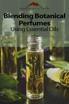 Make Perfume With Essential Oils, Perfume With Essential Oils, Diy Perfumes, Perfume Diy, Oil Parfum