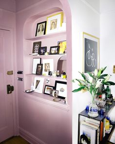 An entryway should aim to be two things at all times: inviting and exciting. The rosy mauve of JAWBREAKER almost guarantees your space will be just that. Think timeless but fun. It’s sweet but not saccharine. Antique House, Man Of The House, New York Apartment, Built In Shelves