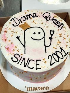 there is a cake that has been decorated with writing on it and the words,'drona rien since 2009 '