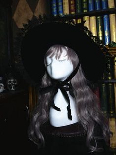 Goth Sewing, Goth Hats, Vampire Ocs, Goth Hat, Wizard Halloween, Plus Size Goth Fashion, Rosé Halloween, Aesthetics Anime, Black Wizard