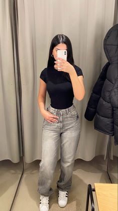 Celana Fashion, Outfit Zara, Looks Party, Stories Ideas, Outfit Black, Mirror Pic, Insta Stories, Simple Trendy Outfits