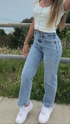 Spring Outfits With Jeans, Outfits With Jeans, Popular Jeans, Outfits Con Jeans, Blouse Casual Fashion, Outfits Vintage, Cute Outfits With Jeans, Shake Off, Cute Spring Outfits