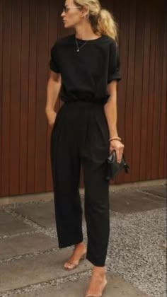 Outfit Chic, Mode Casual, Looks Black, Casual Work Outfits, All Black Outfit, Mode Inspo, 가을 패션, Business Casual Outfits, Work Attire