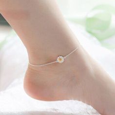 Daisy Anklet, Daisy Fashion, Birthday Female, Anklets Diy, Grandmother Jewelry, Female Jewelry