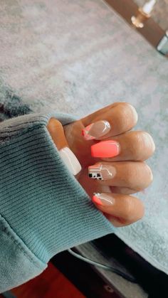 Cute Simple Winter Nails Acrylic, Cute Simple Country Nails, Winter Tip Nails, Cute Country Acrylic Nails, Simple Short Western Nails, Morgan Wallen Concert Nail Ideas, Pink Punchy Nails, Cute Teal Nail Ideas, Simple Western Acrylic Nails