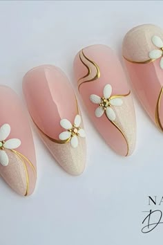 Cute Nail Art Idea Fall Nail Idea for Women | Nail Art | Winter Nail Looking for the best nail look for Valentine's? Browse these stunning Valentine's Day nail designs to get loved up for the occasion! image cc :-nails_by_dunjahabssaoui... less Fall Nail Idea, Nail Art Fleur, Cc Nails, Women Nail Art, Nail Art Idea, Quick Nail Art, Nail Art Designs Images, Girly Acrylic, Bridal Nail Art